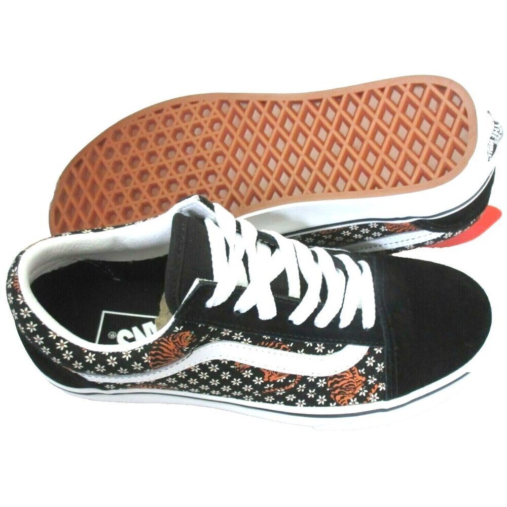 Vans Women's Old Skool Tiger Floral Black True White Skate shoes Size 6 NIB - Picture 2 of 5